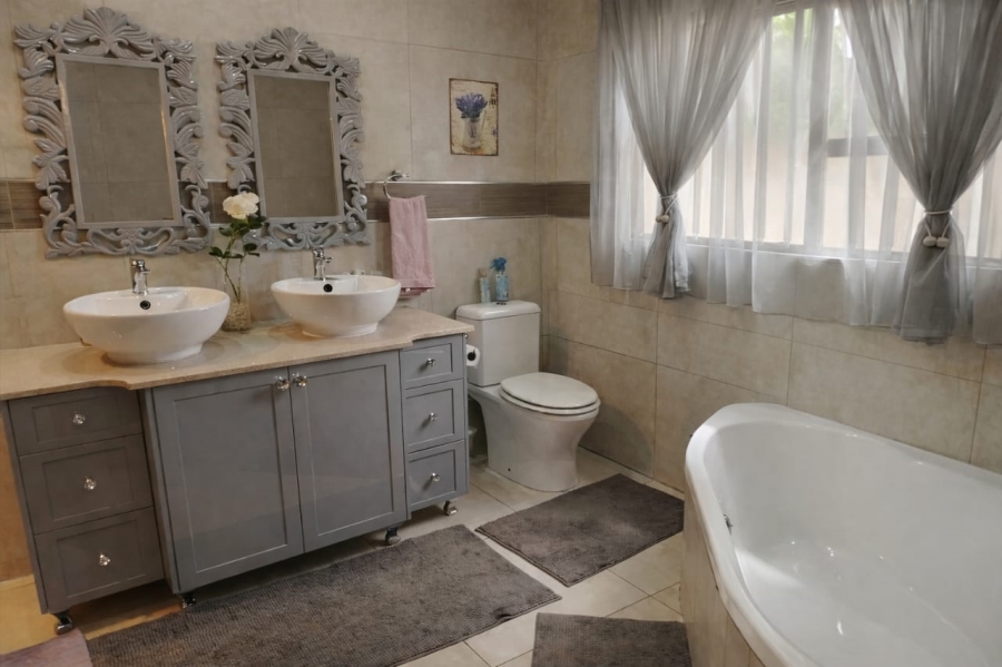 3 Bedroom Property for Sale in Maraldi Estate Free State